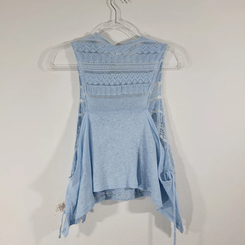 FREE PEOPLE sky blue lacy linen blend side tie shark bite cropped tank top
